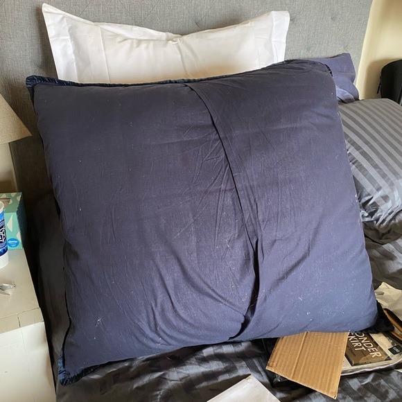 Wamsutta Bliss Euro Shams in Navy (2) - Picture 3 of 3